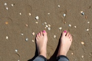 沙滩光脚丫图片