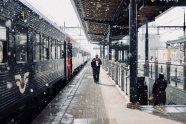 冬天火车站站台图片