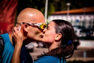 外国情侣接吻头像图片