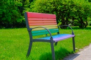 公园彩色靠椅图片