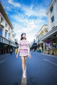 街拍亚洲迷人美女图片