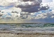 海天一体巨浪图片