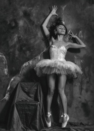 性感黑白芭蕾舞美女人体写真图片