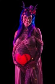 欧美创意孕妇美女艺术照图片