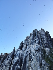 悬崖峭壁岩石风光摄影图片