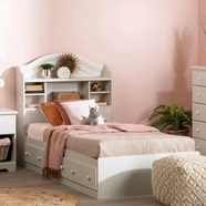 儿童房粉色墙壁单人床家具摄影图片