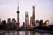 上海外滩摩天大楼图片