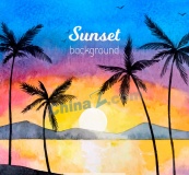 丽夕阳下的沙滩棕榈树风景