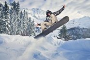 冬季欧美滑雪图片