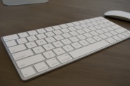 白色键盘图片