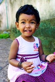 可爱印度小女孩图片
