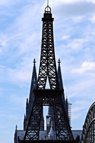 法国埃菲尔铁塔手机壁纸