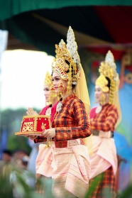 泰国美女民族服饰图片