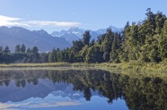 新西兰高山湖泊图片