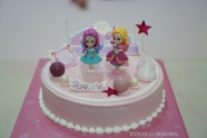 粉色圆形生日蛋糕图片