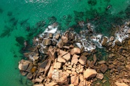 海边沙滩石头图片