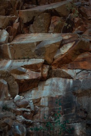 岩石山壁图片