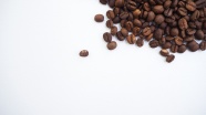 咖啡豆白色背景图片