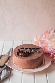 巧克力玫瑰奶油蛋糕图片