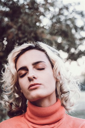 梨花卷发型图片 梨花小卷发型图片大全 站长素材