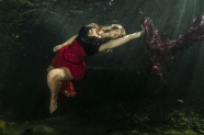 美女人体写真水下摄影