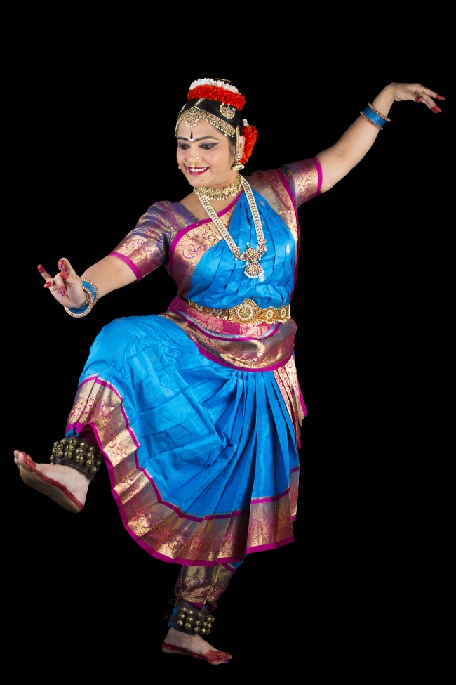 用微信表情拼凑印度舞图片
