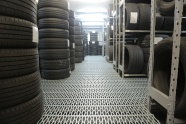橡胶轮胎仓库图片