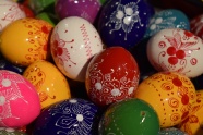 复活节漂亮彩色鸡蛋图片