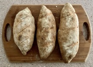 自制烘焙杂粮面包图片