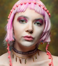 欧美粉色系染发发型图片