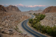自然山脉公路图片