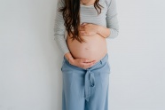 怀孕大肚照写真图片