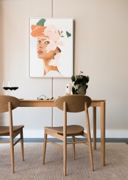 室内桌椅墙壁装饰画图片