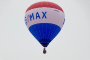 热气球冒险飞升图片