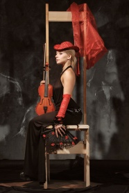 小提琴美女写真图片