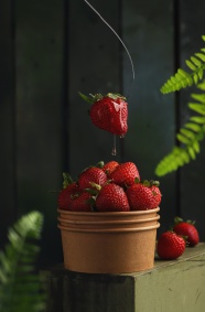 创意新鲜草莓图片摄影