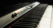 钢琴键盘乐器图片