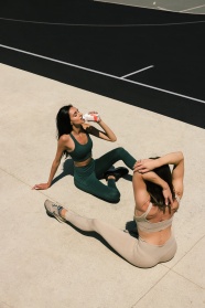 欧美风运动健身美女图片