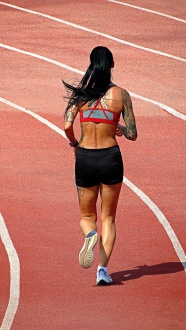 女子长跑比赛图片