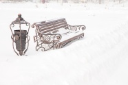雪地长椅图片