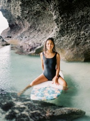 亚洲冲浪美女艺术写真图片