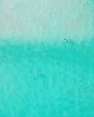 青湖色海平面图片