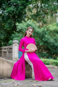越南白皙美女写真图片