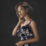 优雅气质韩式发型美女图片