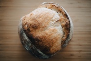 麦麸粗粮面包图片