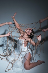 欧美写真绳艺人体艺术图片