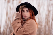 冬季俄罗斯美女图片摄影