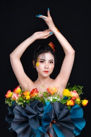 越南美女人体艺术摄影图片