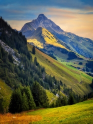 春天阿尔卑斯山风景图片