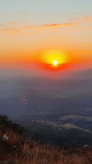 黄昏远山夕阳美景图片